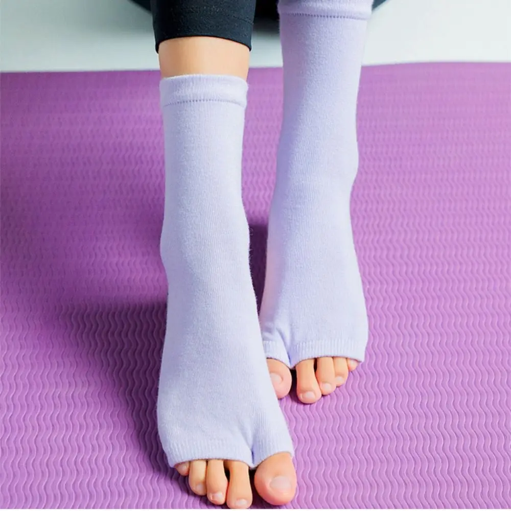 Dance Comfortable Cotton Breathable Anti-Slip Half Palm Socks Yoga Socks Women Hosiery Solid Color Socks
Dance Comfortable Cotton Breathable Anti-Slip Half Palm Socks Yoga Socks Women Hosiery Solid Color Socks