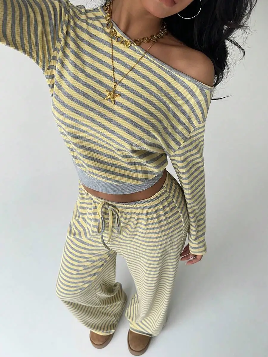 Women Off-Shoulder Striped Loungewear Set Casual Two Piece Outfit
Women Off-Shoulder Striped Loungewear Set Casual Two Piece Outfit