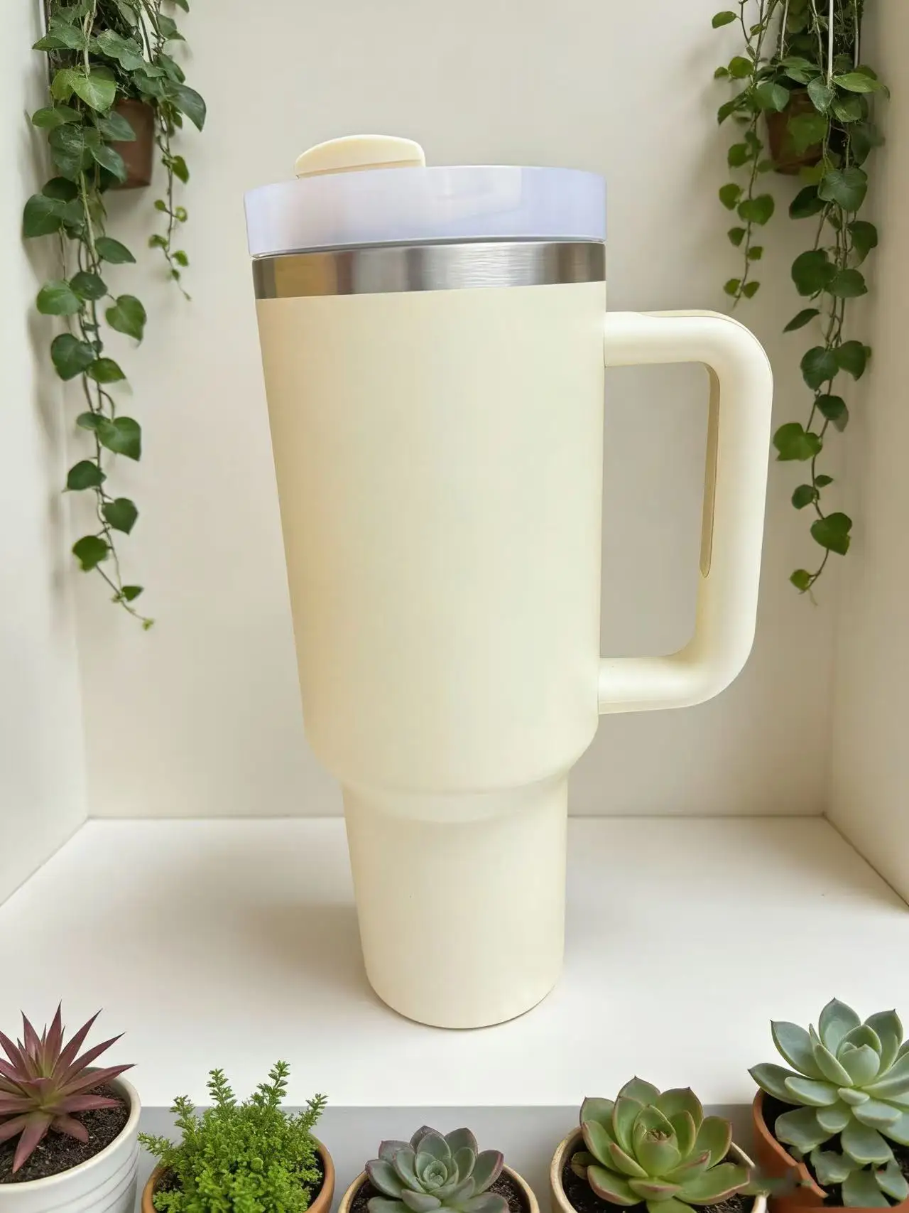 2nd Generation 40oz Car Cup Large Capacity 304 Stainless Steel Vacuum Insulated Cup Outdoor Portable Vehicle Cup Ice Cup
2nd Generation 40oz Car Cup Large Capacity 304 Stainless Steel Vacuum Insulated Cup Outdoor Portable Vehicle Cup Ice Cup