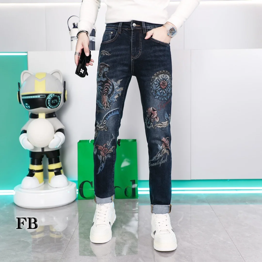 Модные модные облегающие джинсы с принтом головы тигра, мужские осенние легкие роскошные эластичные прямые хлопковые джинсовые брюки
Модные модные облегающие джинсы с принтом головы тигра, мужские осенние легкие роскошные эластичные прямые хлопковые джинсовые брюки