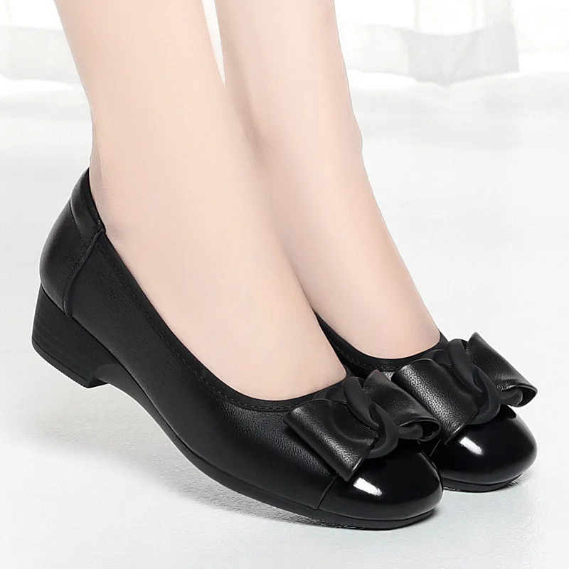 Quality Slip on Breathable Genuine Leather Shoes Women 2026 Spring Ballerinas Woman Flat Shoes Casual for Mom Work Dance
Quality Slip on Breathable Genuine Leather Shoes Women 2026 Spring Ballerinas Woman Flat Shoes Casual for Mom Work Dance