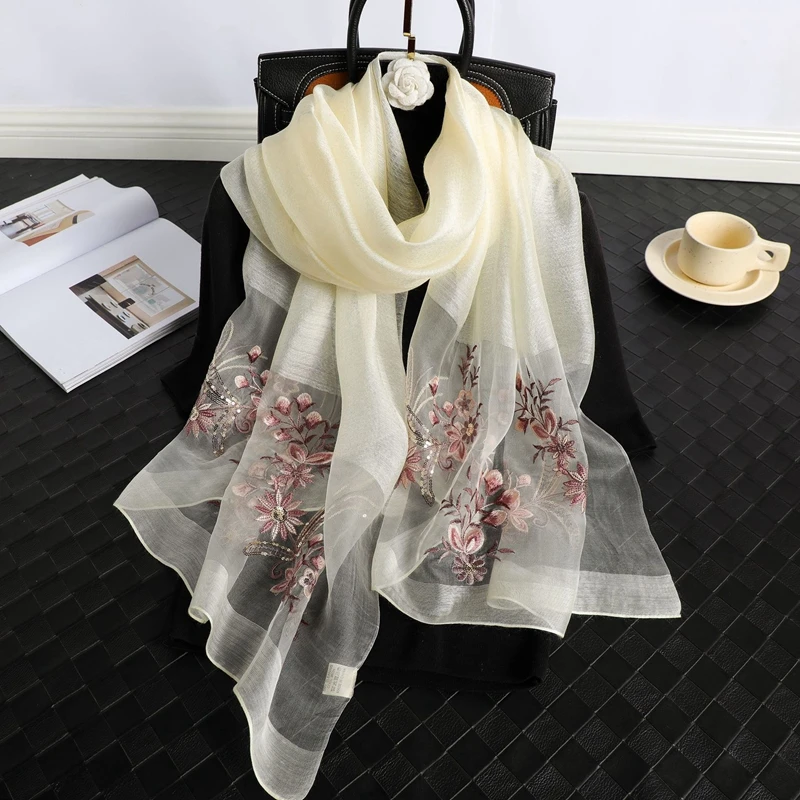 Floral Embroidered Silk Scarf 2022 Spring And Autumn Thin Mulberry Silk Embroidered Silk Scarf Easy To Decorate The Shawl
Floral Embroidered Silk Scarf 2022 Spring And Autumn Thin Mulberry Silk Embroidered Silk Scarf Easy To Decorate The Shawl