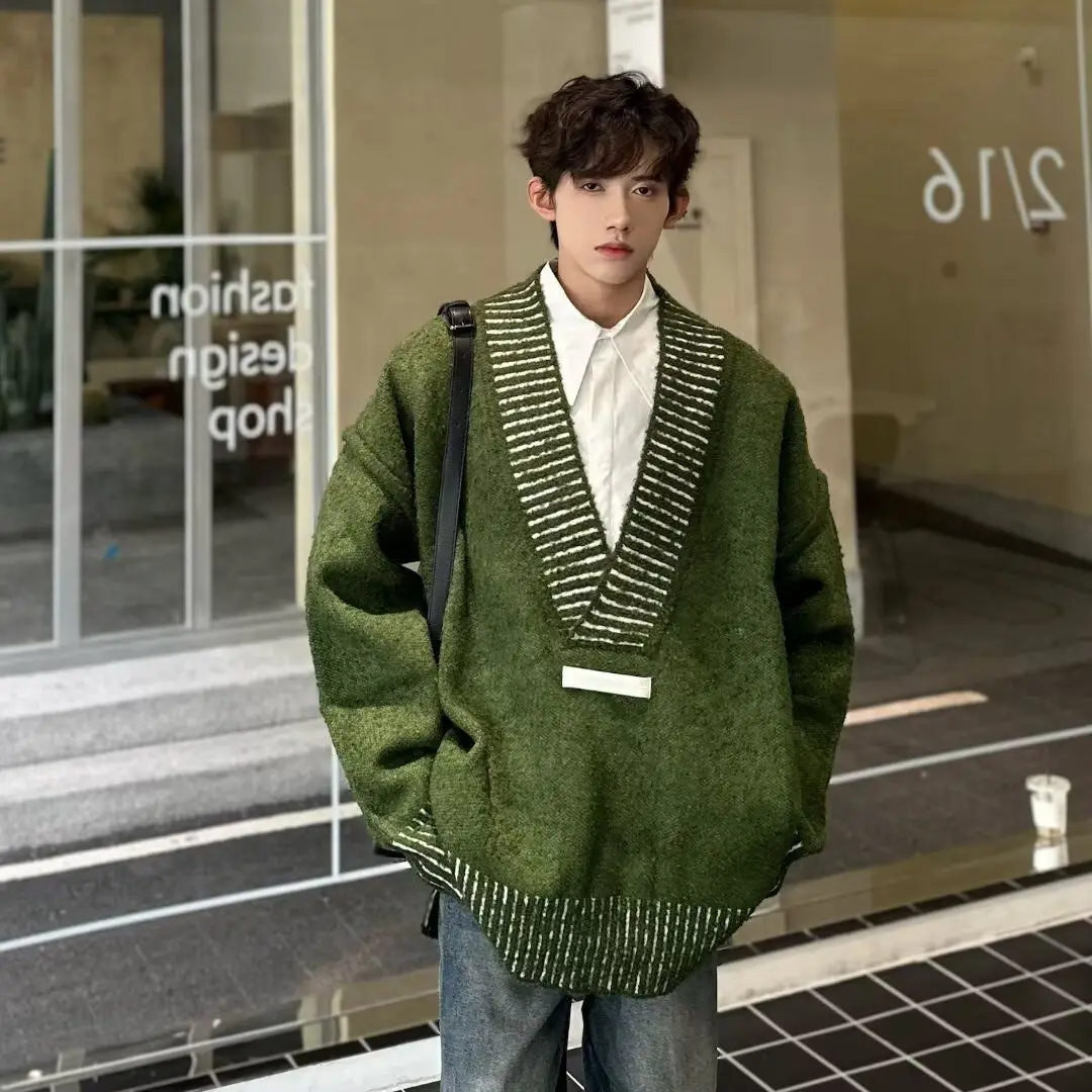 2025 autumn and winter new cardigan sweater men American retro casual lazy style V-neck sweater men solid color jacket
2025 autumn and winter new cardigan sweater men American retro casual lazy style V-neck sweater men solid color jacket