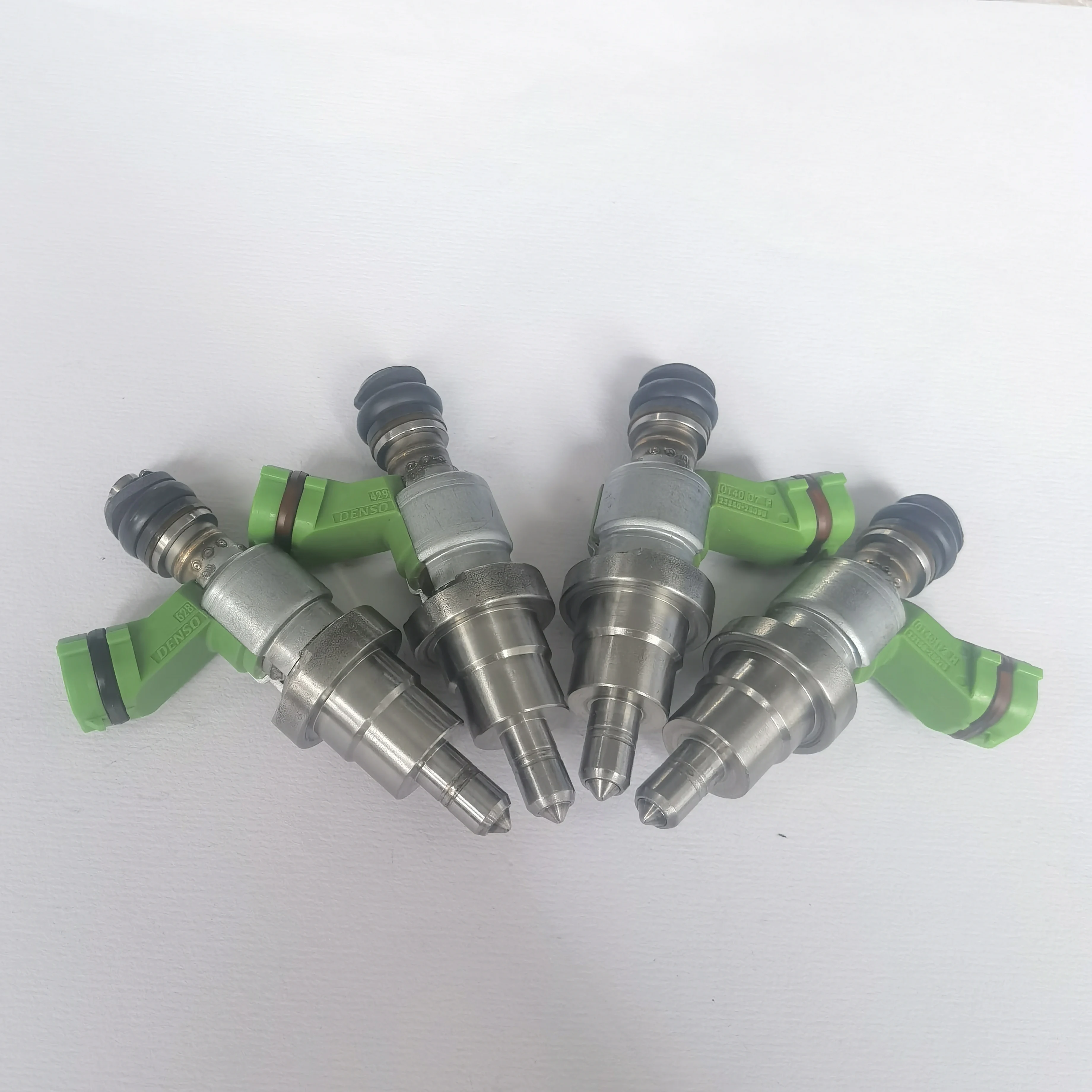 Genuine Japanese fuel injector fuel nozzle 23250-28070 23209-28070 for RAV4 Avensis
Genuine Japanese fuel injector fuel nozzle 23250-28070 23209-28070 for RAV4 Avensis