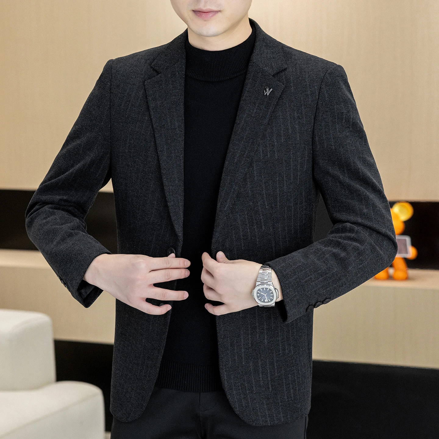 Spring And Autumn New Men Casual Two Button Single Breasted Blazer Suit For Business Formal Occasions
Spring And Autumn New Men Casual Two Button Single Breasted Blazer Suit For Business Formal Occasions