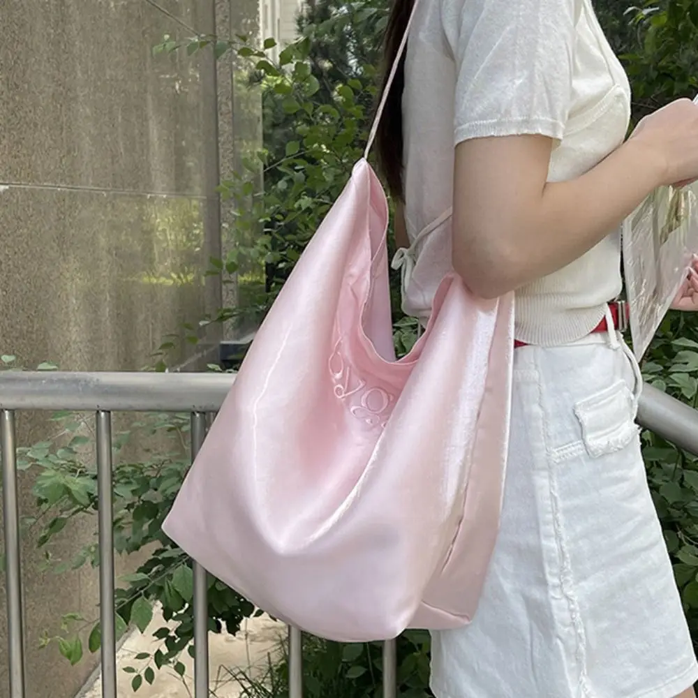 Letter Embroidery Satin Tote Bag Solid Color Large Capacity Simple Shoulder Bag Lightweight Fashion Design
Letter Embroidery Satin Tote Bag Solid Color Large Capacity Simple Shoulder Bag Lightweight Fashion Design