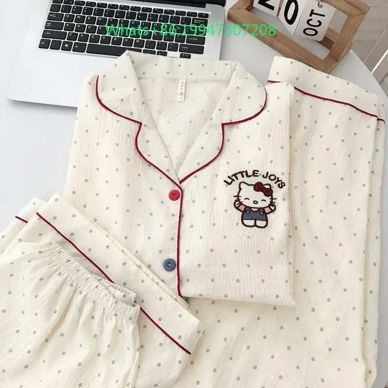 Летние хлопковые пижамы с рисунком «Hello Kitty», женские пижамы с короткими рукавами, короткие брюки, можно носить, домашняя одежда, комплект из трех предметов
Летние хлопковые пижамы с рисунком «Hello Kitty», женские пижамы с короткими рукавами, короткие брюки, можно носить, домашняя одежда, комплект из трех предметов