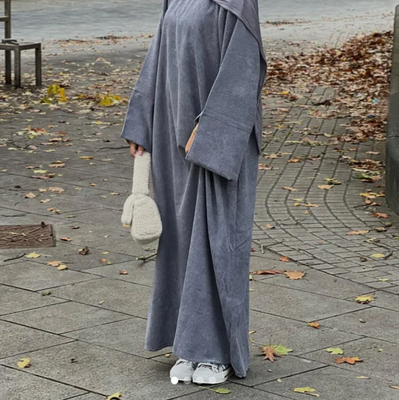 Платье Абая Женщины Вельветовые Платья Ид Мусульман Джалабия Рамадан Абаи Кафтан Ислам Vestidos Арабский Длинный Халат Скромный Марокко Дубай
Платье Абая Женщины Вельветовые Платья Ид Мусульман Джалабия Рамадан Абаи Кафтан Ислам Vestidos Арабский Длинный Халат Скромный Марокко Дубай