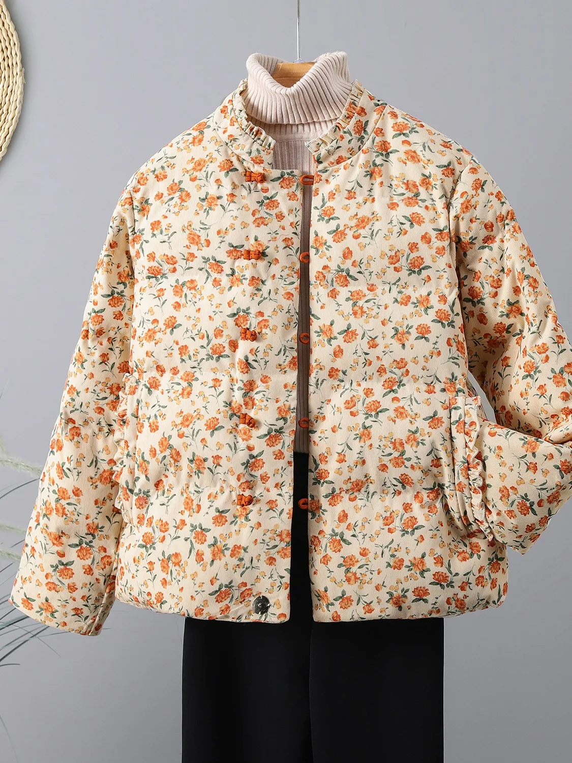 Women's Thickened Corduroy Floral down Cotton Jacket Winter Coat Large Size Button Stand Collar Bread Style Short Outerwear
Women's Thickened Corduroy Floral down Cotton Jacket Winter Coat Large Size Button Stand Collar Bread Style Short Outerwear