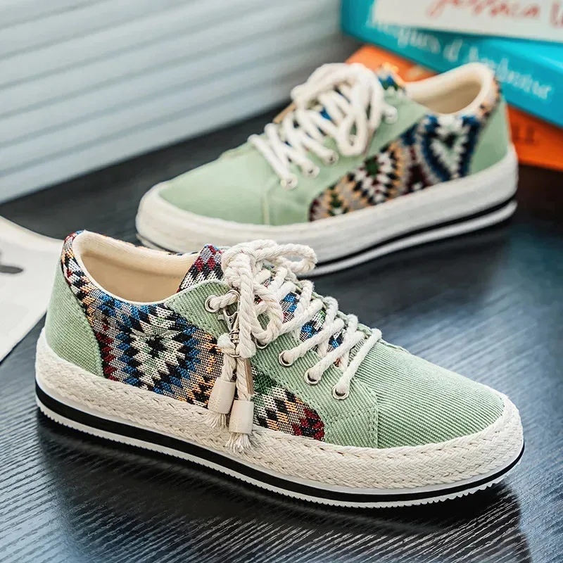 Men'S Breathable Canvas Shoes Soft Rubber Sole Casual Work Sneakers Round Toe Summer Season Patchwork
Men'S Breathable Canvas Shoes Soft Rubber Sole Casual Work Sneakers Round Toe Summer Season Patchwork