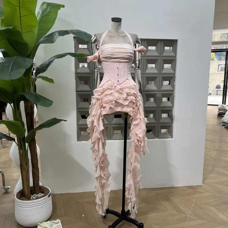 Early Summer Niche Design Seaweed Ribbon Tassel Strapless Irregular Dress with Base Shorts Waist Belt Three-Piece Set
Early Summer Niche Design Seaweed Ribbon Tassel Strapless Irregular Dress with Base Shorts Waist Belt Three-Piece Set