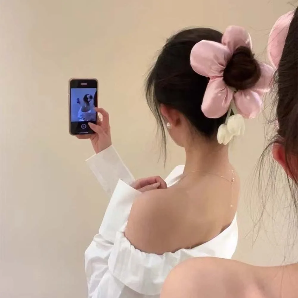 Fashion Sweet Tulip Big Hair Rope Oversize Korean Style Flower Scrunchies Hair Tie Elastic Large Hair Scrunchies Girls
Fashion Sweet Tulip Big Hair Rope Oversize Korean Style Flower Scrunchies Hair Tie Elastic Large Hair Scrunchies Girls