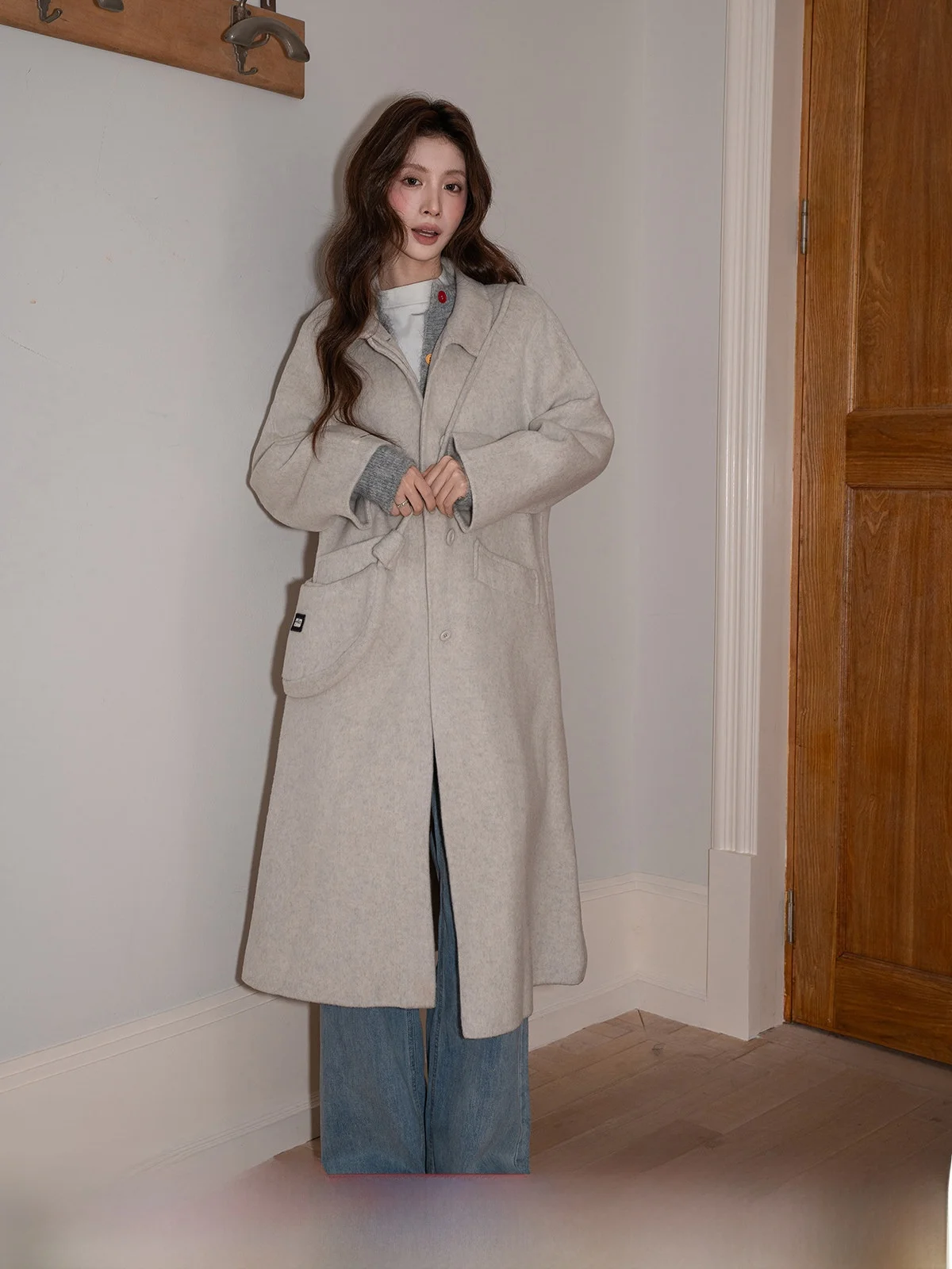 Длинное шерстяное пальто оверсайз с двусторонним воротником-стойкой, повседневное, женское, осенне-зимнее, теплое, эксклюзивно онлайн
Длинное шерстяное пальто оверсайз с двусторонним воротником-стойкой, повседневное, женское, осенне-зимнее, теплое, эксклюзивно онлайн