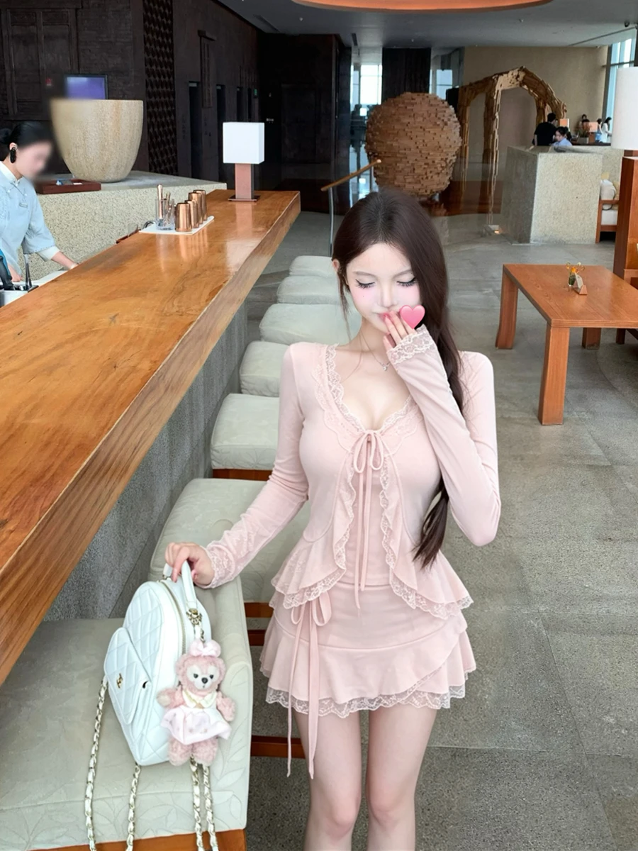 Pure Desire Style Women's Summer Outfit Long Sleeve Lace Trim Cardigan Inner Tank Top Half Skirt Three Piece Set High Waist
Pure Desire Style Women's Summer Outfit Long Sleeve Lace Trim Cardigan Inner Tank Top Half Skirt Three Piece Set High Waist