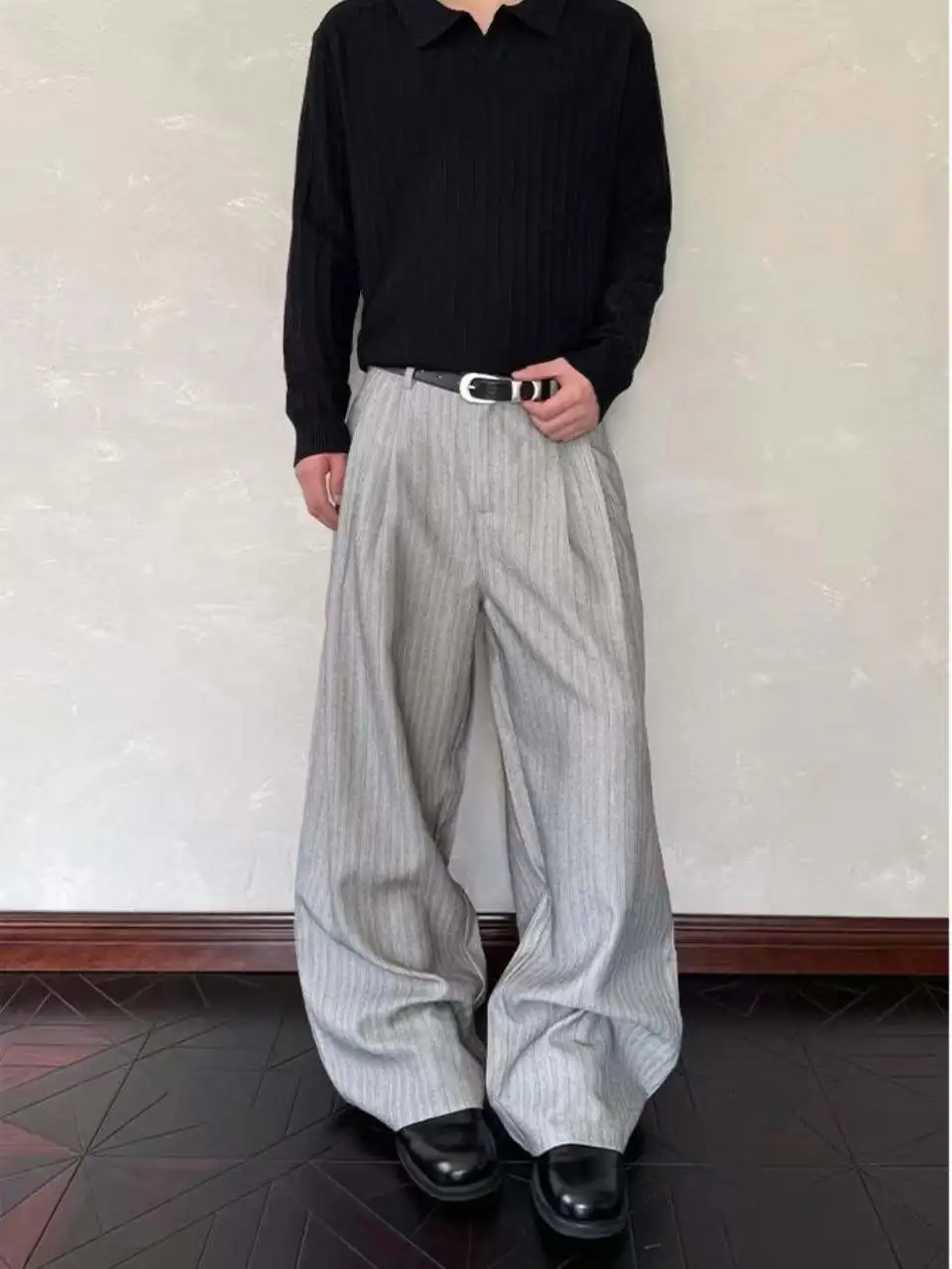 American Retro Stripe Men's Casual Loose Fit Pants Double Pleat Design CleanFit Wide Leg Casual Pants Polyester Fiber
American Retro Stripe Men's Casual Loose Fit Pants Double Pleat Design CleanFit Wide Leg Casual Pants Polyester Fiber