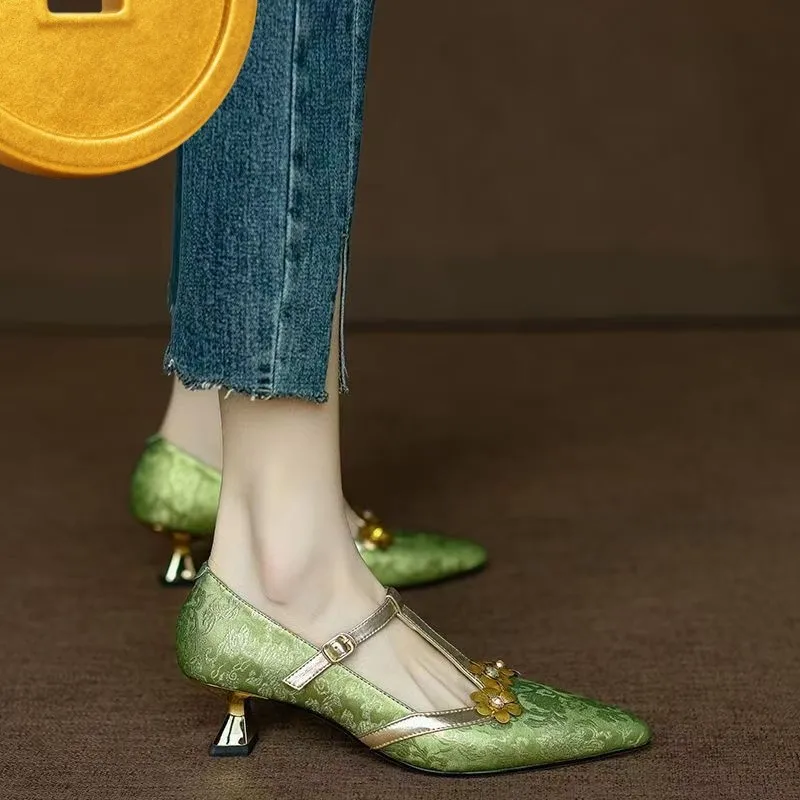 Fine Heel Pointed Toe Buckle Low-cut Flower-pattern Versatile Comfortable Anti-slip Breathable Fashion Women's Single Shoes
Fine Heel Pointed Toe Buckle Low-cut Flower-pattern Versatile Comfortable Anti-slip Breathable Fashion Women's Single Shoes