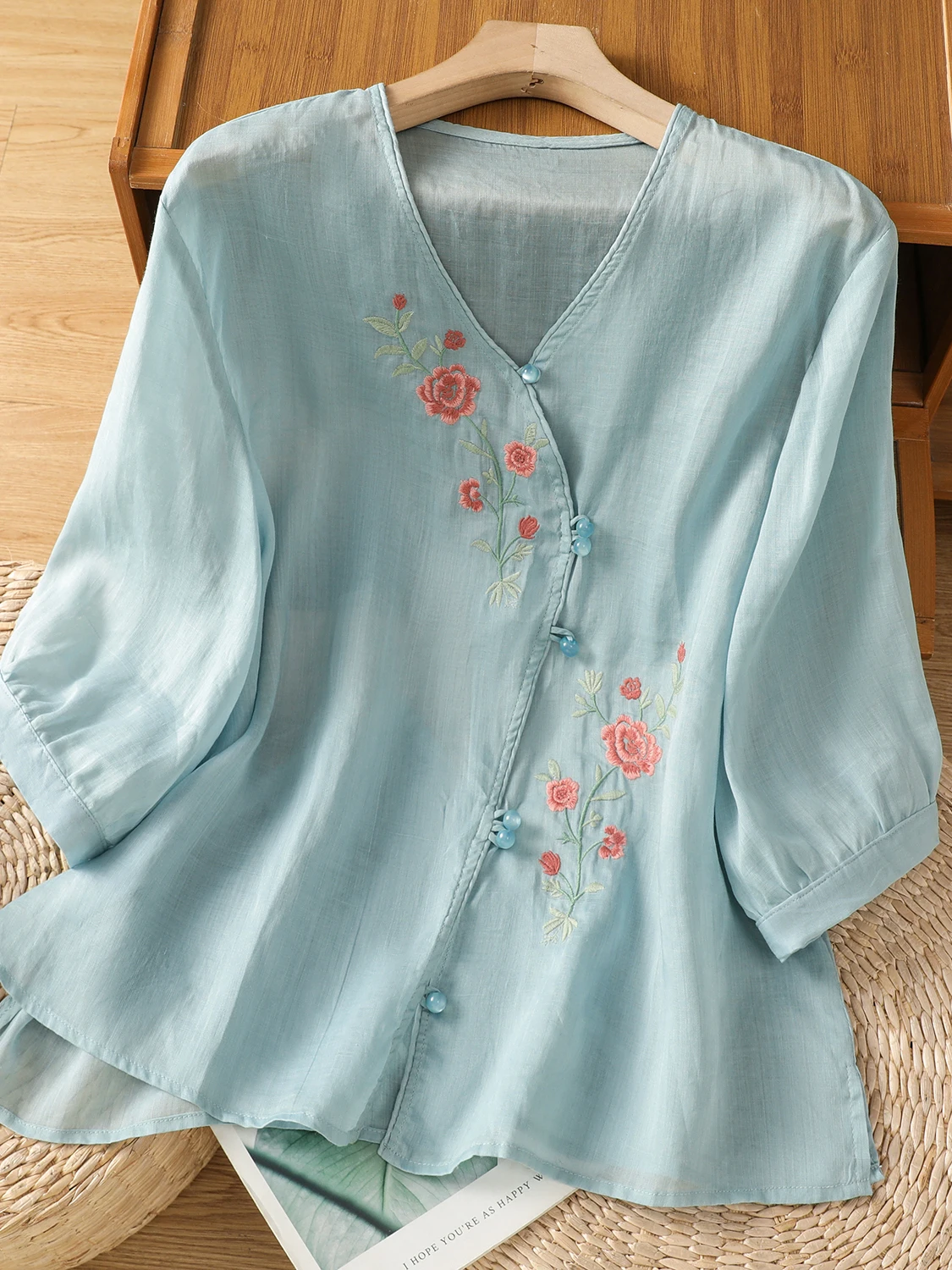 New Chinese Style Linen Shirt Summer Breathable Thin Cotton Polyester Blend Embroidered Top Sleeveless Women's Fashion
New Chinese Style Linen Shirt Summer Breathable Thin Cotton Polyester Blend Embroidered Top Sleeveless Women's Fashion