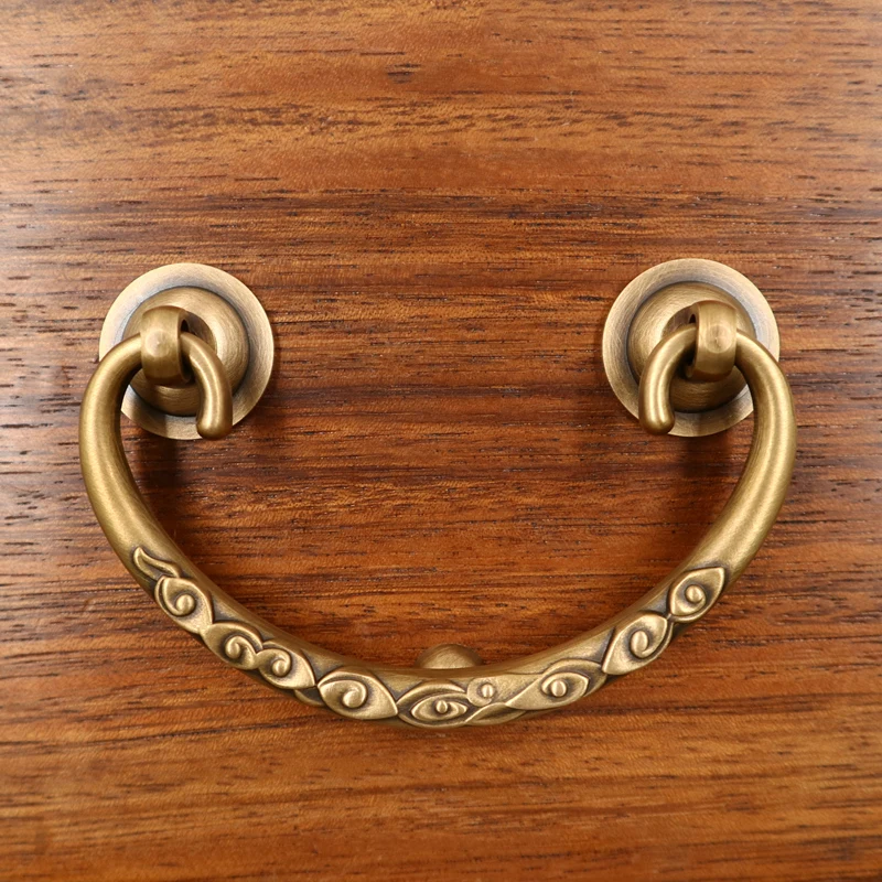 Chinese Antique Full Copper Cloud Drawer Handle Retro Exposed Cabinet Handle Creative Bold Horn Design for Home Decor
Chinese Antique Full Copper Cloud Drawer Handle Retro Exposed Cabinet Handle Creative Bold Horn Design for Home Decor