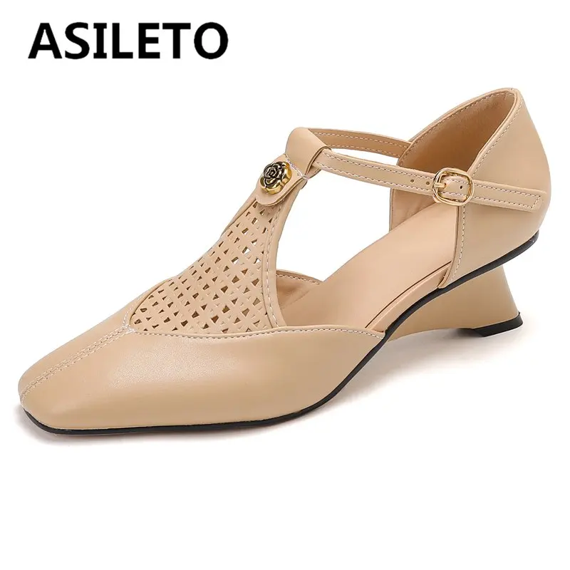 ASILETO Design, женские сандалии с квадратным носком, необычные каблуки, 5 см, пряжка, Т-образный ремешок, дышащий металлический декор, модная обувь большого размера 42 43
ASILETO Design, женские сандалии с квадратным носком, необычные каблуки, 5 см, пряжка, Т-образный ремешок, дышащий металлический декор, модная обувь большого размера 42 43