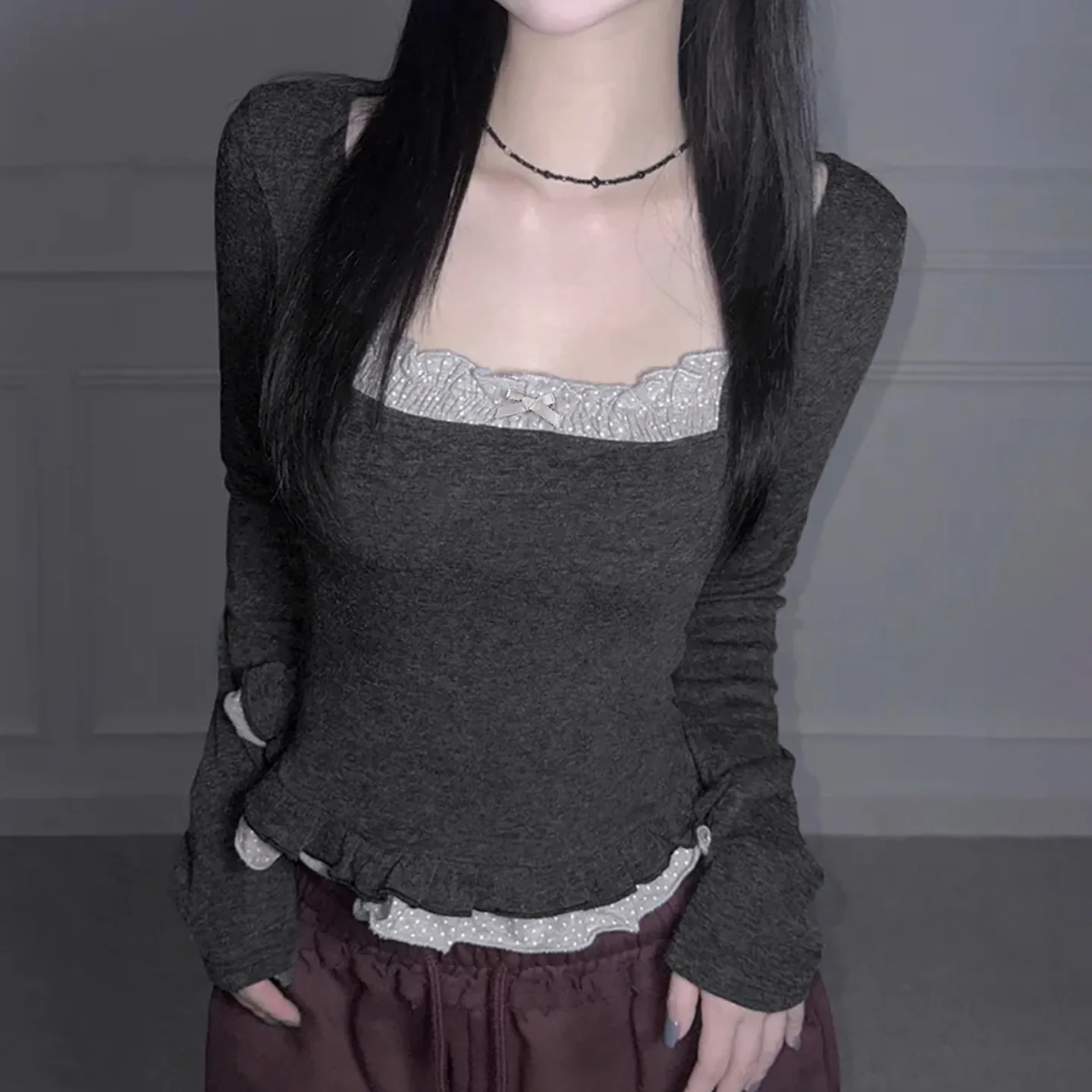 Y2K Polka Dot Print Contrast Patchwork Knitted Tops Grey Autumn Spring Cute Bow Casual T-shirts Slim-fit Long Sleeve
Y2K Polka Dot Print Contrast Patchwork Knitted Tops Grey Autumn Spring Cute Bow Casual T-shirts Slim-fit Long Sleeve