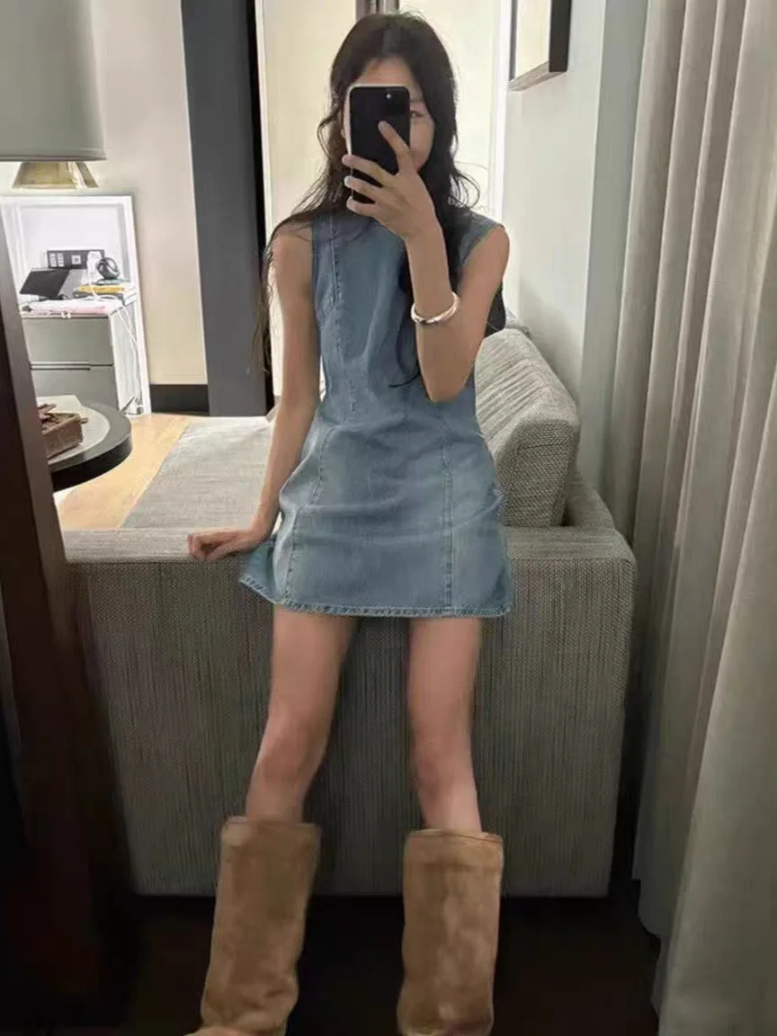 Summer 2026 Dongda Gate Korean Style Vintage Sleeveless Denim Dress Vest Dress High Waist A-Line Skirt Pure Color round Neck ...
Summer 2026 Dongda Gate Korean Style Vintage Sleeveless Denim Dress Vest Dress High Waist A-Line Skirt Pure Color round Neck ...