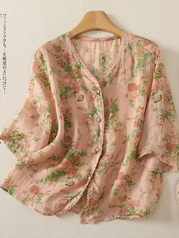 Elegant Vintage Floral Shirt Women Loose Slimming Chinese Style V-Neck Design Short Sleeve Casual Fashion Top
Elegant Vintage Floral Shirt Women Loose Slimming Chinese Style V-Neck Design Short Sleeve Casual Fashion Top