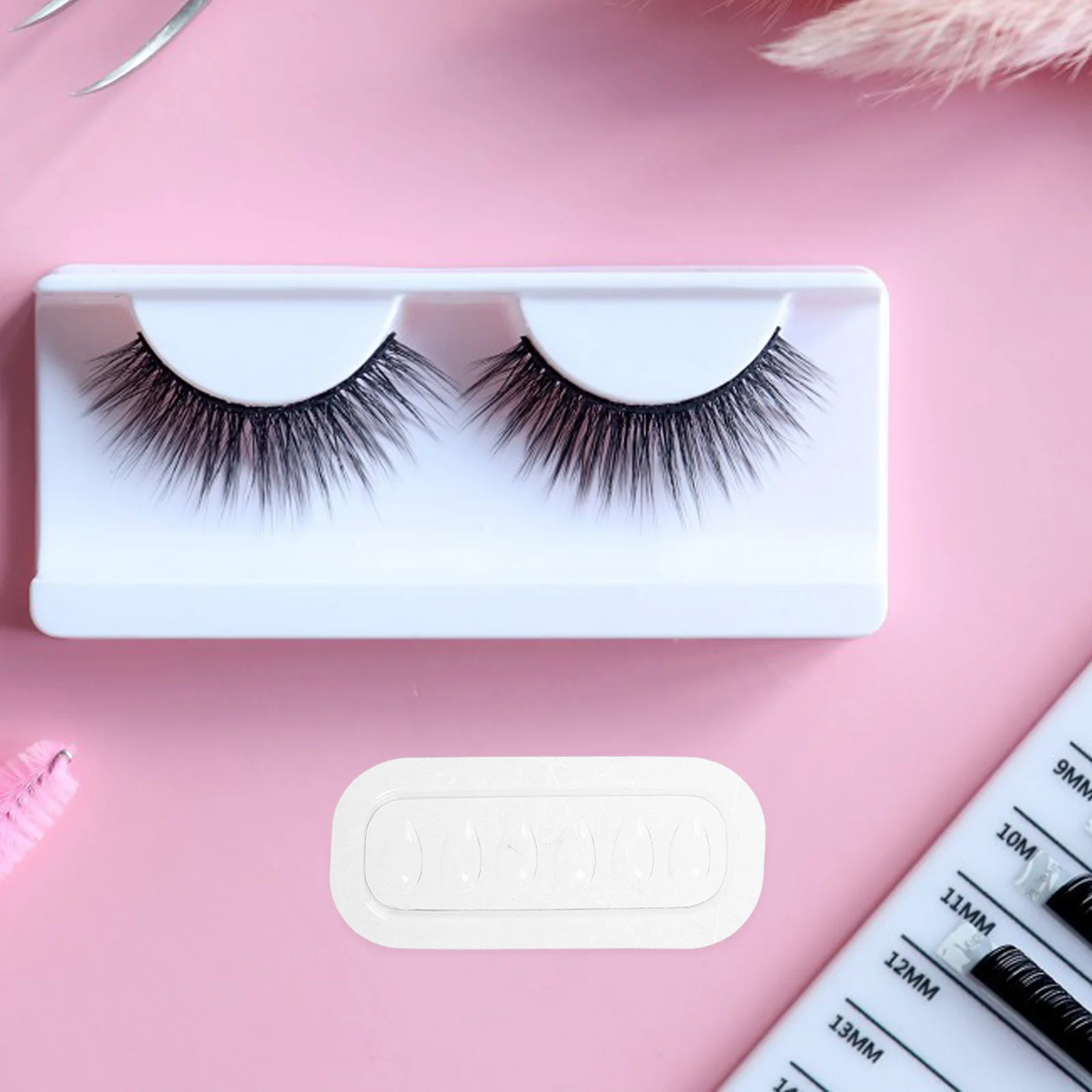 100Pcs Lash Extension Glue Cups Plastic False Eyelashes Holder Trays Salon Adhesive Pallet for Lash Artist Supplies
100Pcs Lash Extension Glue Cups Plastic False Eyelashes Holder Trays Salon Adhesive Pallet for Lash Artist Supplies