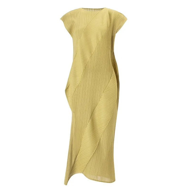 Folded temperament dress irregular casual style solid color slim fit crew neck short sleeve folding medium and long skirt
Folded temperament dress irregular casual style solid color slim fit crew neck short sleeve folding medium and long skirt