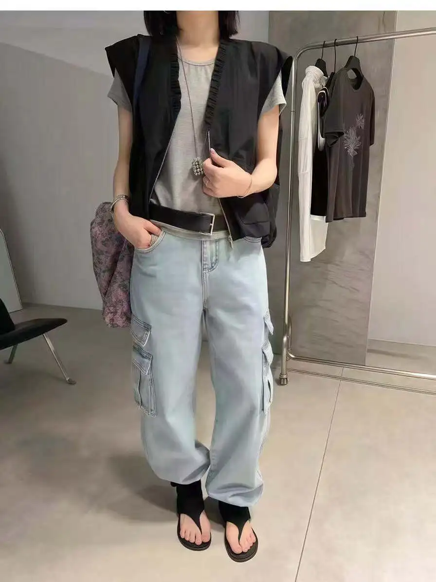 Women's Loose V-Ne Zipper Svel Vest Tank Top with Wooden Button oulder Design Faionable Casual Commute Wear
Women's Loose V-Ne Zipper Svel Vest Tank Top with Wooden Button oulder Design Faionable Casual Commute Wear