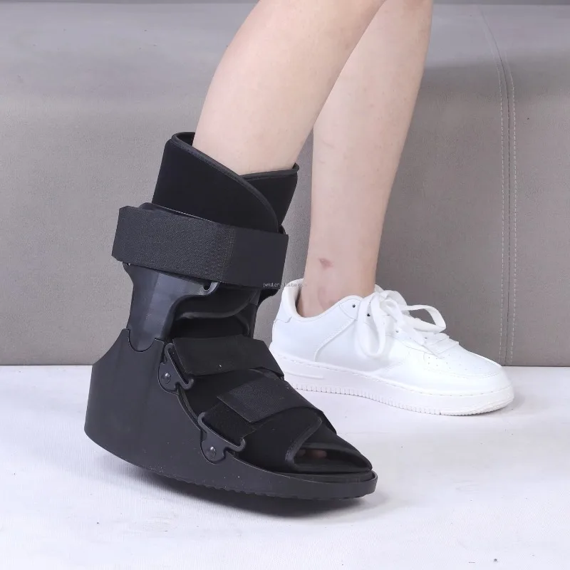 Short Foot Ankle Adjustable Healing Promoting Walking Boot Bracket for Patellar Foot Fractures
Short Foot Ankle Adjustable Healing Promoting Walking Boot Bracket for Patellar Foot Fractures