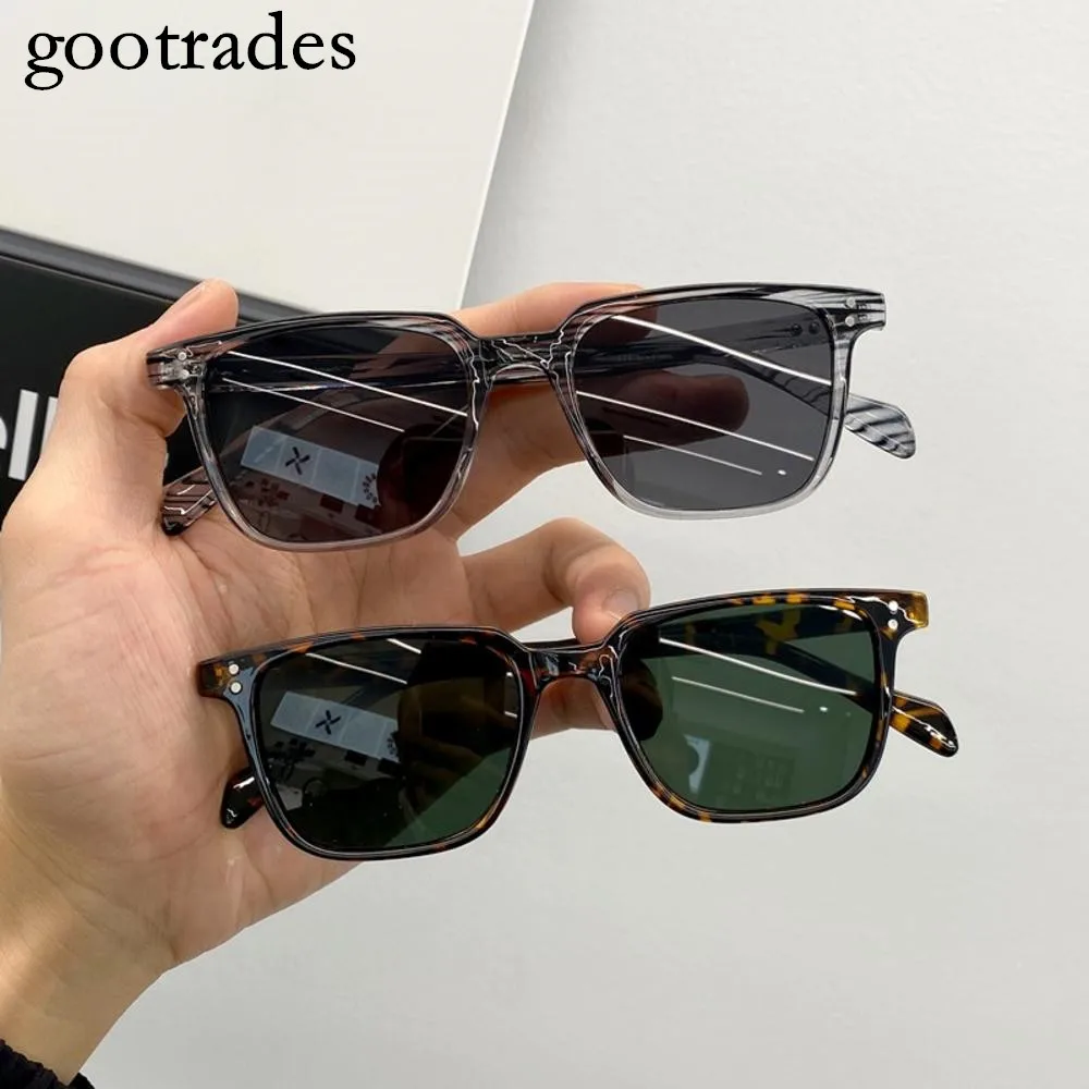 Fashion Vintage Small Square Frame Sunglasses Women Men Brand Designer Sun Glasses Outdoor Travel Shades UV400 Goggles Eyewear
Fashion Vintage Small Square Frame Sunglasses Women Men Brand Designer Sun Glasses Outdoor Travel Shades UV400 Goggles Eyewear