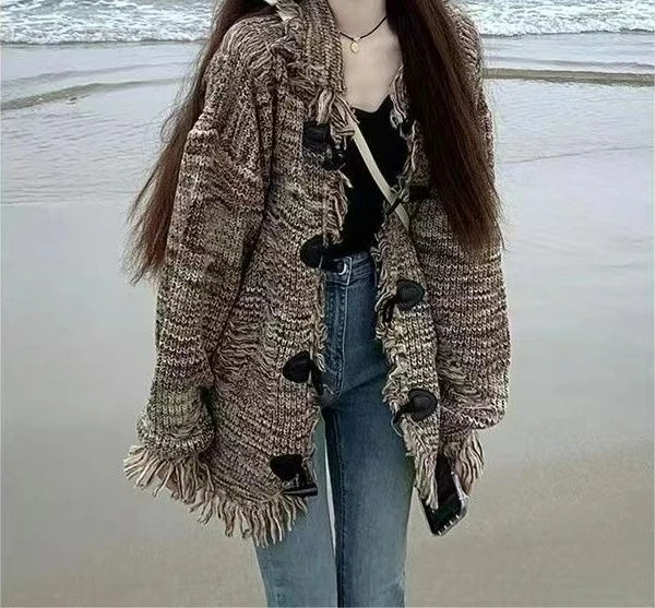 Corner Buckle Retro Lazy Wind Sweater Knitted Sweater Cardigan Women's Clothing Spring and Autumn Design Loose Top Coat
Corner Buckle Retro Lazy Wind Sweater Knitted Sweater Cardigan Women's Clothing Spring and Autumn Design Loose Top Coat