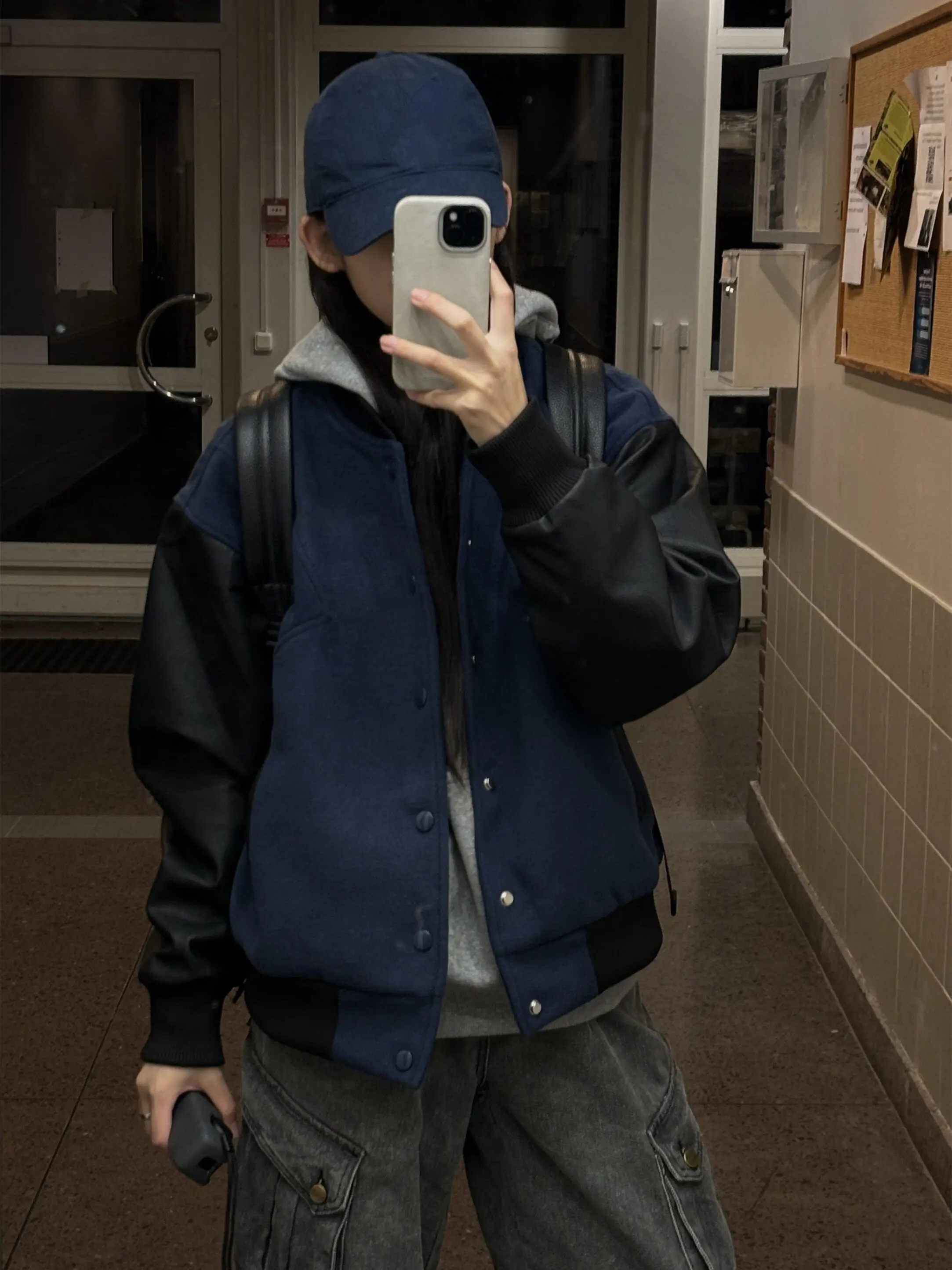 Ретро американский твидовый лоскутный кожаный бейсбольный джет, мужской осенне-зимний повседневный уличный пальто свободного покроя, молодежный тренд
Ретро американский твидовый лоскутный кожаный бейсбольный джет, мужской осенне-зимний повседневный уличный пальто свободного покроя, молодежный тренд