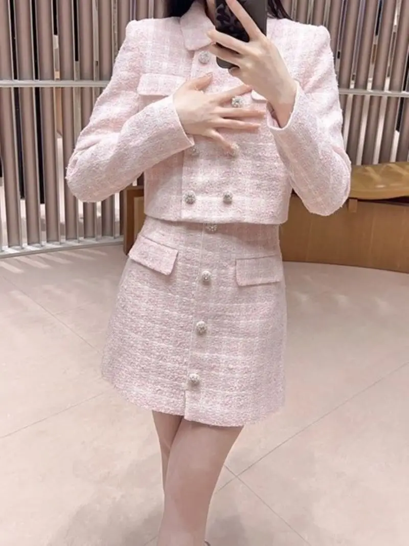 2024 Spring Women Pink Plaid Set Double Breasted Turn-down Collar Long Sleeve Jacket or High Waist A-Line Mini Skirt
2024 Spring Women Pink Plaid Set Double Breasted Turn-down Collar Long Sleeve Jacket or High Waist A-Line Mini Skirt