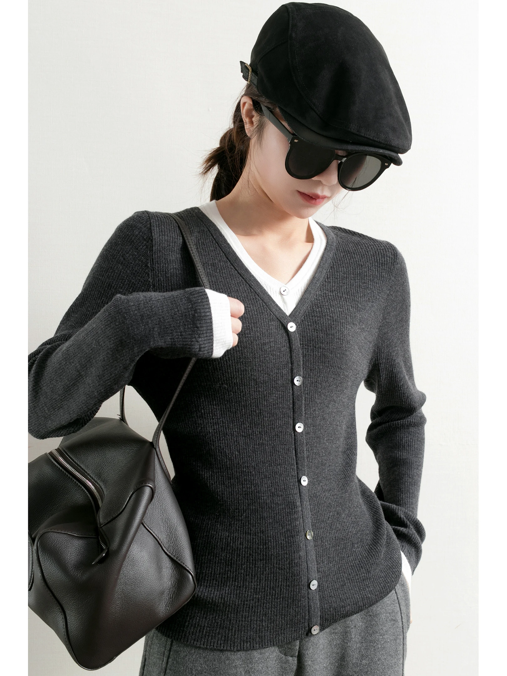 TidePA German Yangzhi Wool Knitted Sweater Women's Overhead Casual Sle Soft Long Sve V-Ne Warm Regular Fit Knitwear
TidePA German Yangzhi Wool Knitted Sweater Women's Overhead Casual Sle Soft Long Sve V-Ne Warm Regular Fit Knitwear