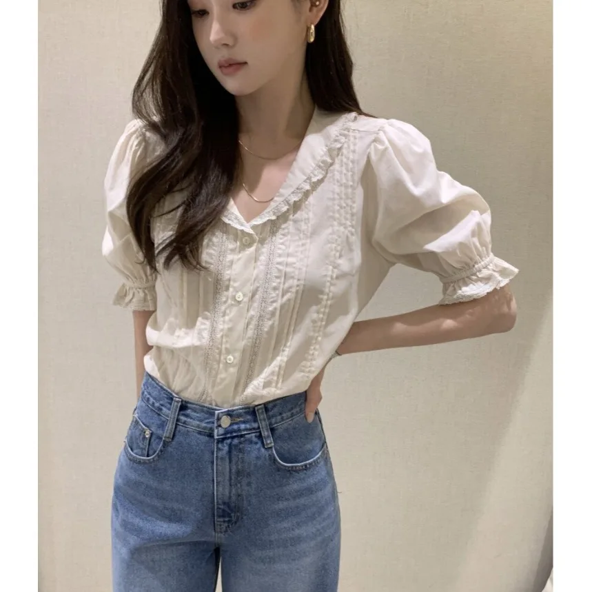 Chic Sweet Doll Collar Splice Lace Short Sleeve Shirt Women's Elegant Top Trendy Polyester Fiber Breathable Skin-Friendly
Chic Sweet Doll Collar Splice Lace Short Sleeve Shirt Women's Elegant Top Trendy Polyester Fiber Breathable Skin-Friendly