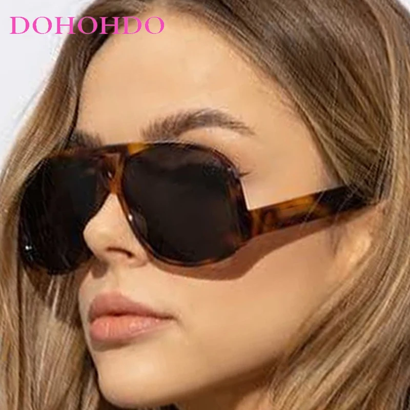 Luxury Brand Designer Vintage Oversized Frame Pilot Sunglasses Women Men Fashion Driving Summer Traveling Sun Glasses Male UV400
Luxury Brand Designer Vintage Oversized Frame Pilot Sunglasses Women Men Fashion Driving Summer Traveling Sun Glasses Male UV400