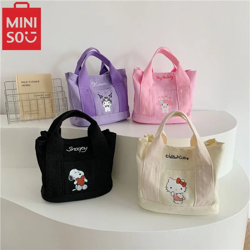 MINISO Cartoon Cute New Handbag Snoopy Large Capacity Canvas Bag Women'S Casual Small Square Bag Kuromi Lunch Bag 
MINISO Cartoon Cute New Handbag Snoopy Large Capacity Canvas Bag Women'S Casual Small Square Bag Kuromi Lunch Bag