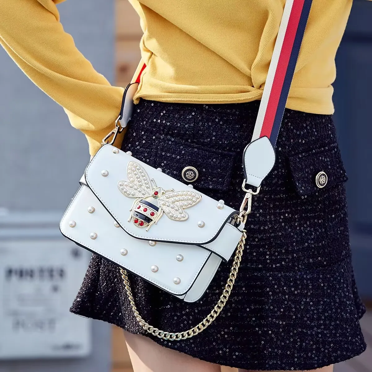 High Quality New Womens Color Splicing Shoulder Bags Little Bee Bags Fashion Designers Handbag Casual 2025 handbags
High Quality New Womens Color Splicing Shoulder Bags Little Bee Bags Fashion Designers Handbag Casual 2025 handbags