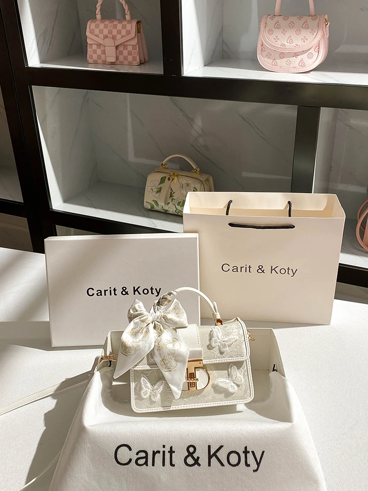 Popular and Luxury Handbag with Butterfly Decoration and Scarves Women's Fashion and Versatile Crossbody Square Bag for Dating
Popular and Luxury Handbag with Butterfly Decoration and Scarves Women's Fashion and Versatile Crossbody Square Bag for Dating