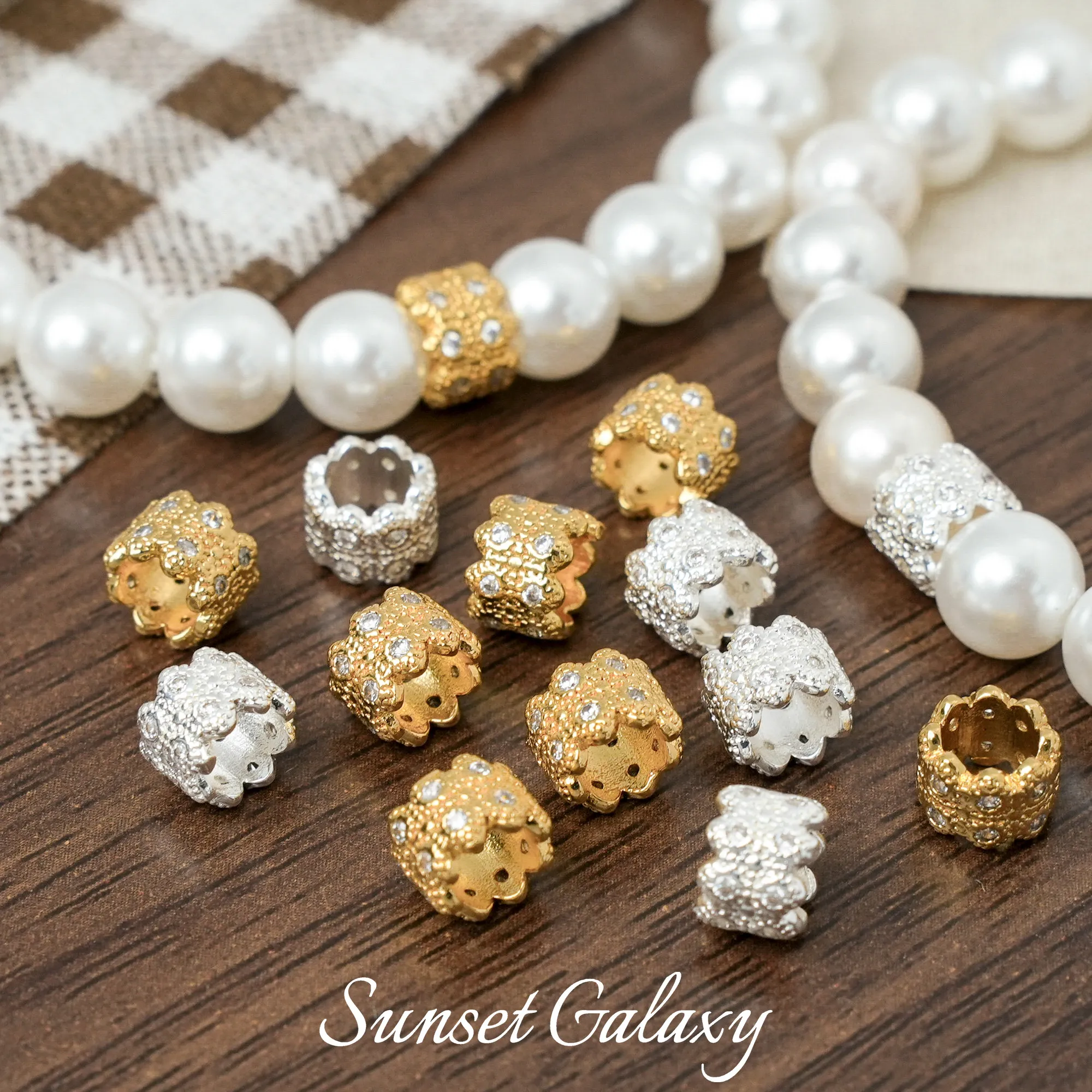18k Real Gold Plated Zircon Bucket Bead Spacer Handmade DIY Beaded Bracelet Necklace Jewelry Accessories Material
18k Real Gold Plated Zircon Bucket Bead Spacer Handmade DIY Beaded Bracelet Necklace Jewelry Accessories Material