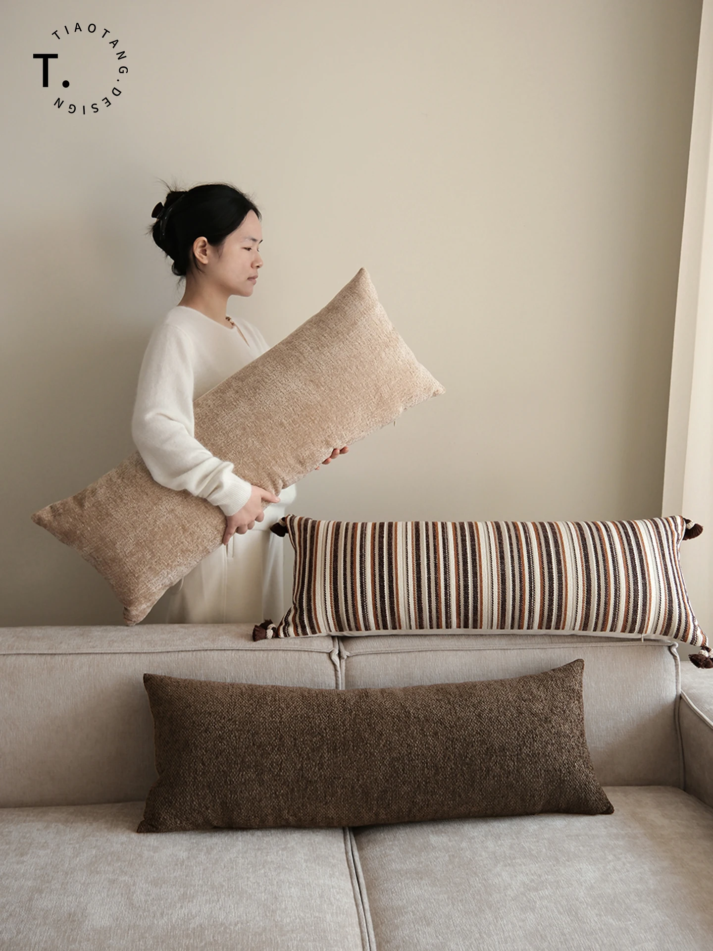 Contemporary Wabi-Sabi Stripe Coffee Color Series Lumbar Pillow Sofa Long Pillow Bed Head Long Rectangular Pillow Home Living...
Contemporary Wabi-Sabi Stripe Coffee Color Series Lumbar Pillow Sofa Long Pillow Bed Head Long Rectangular Pillow Home Living...
