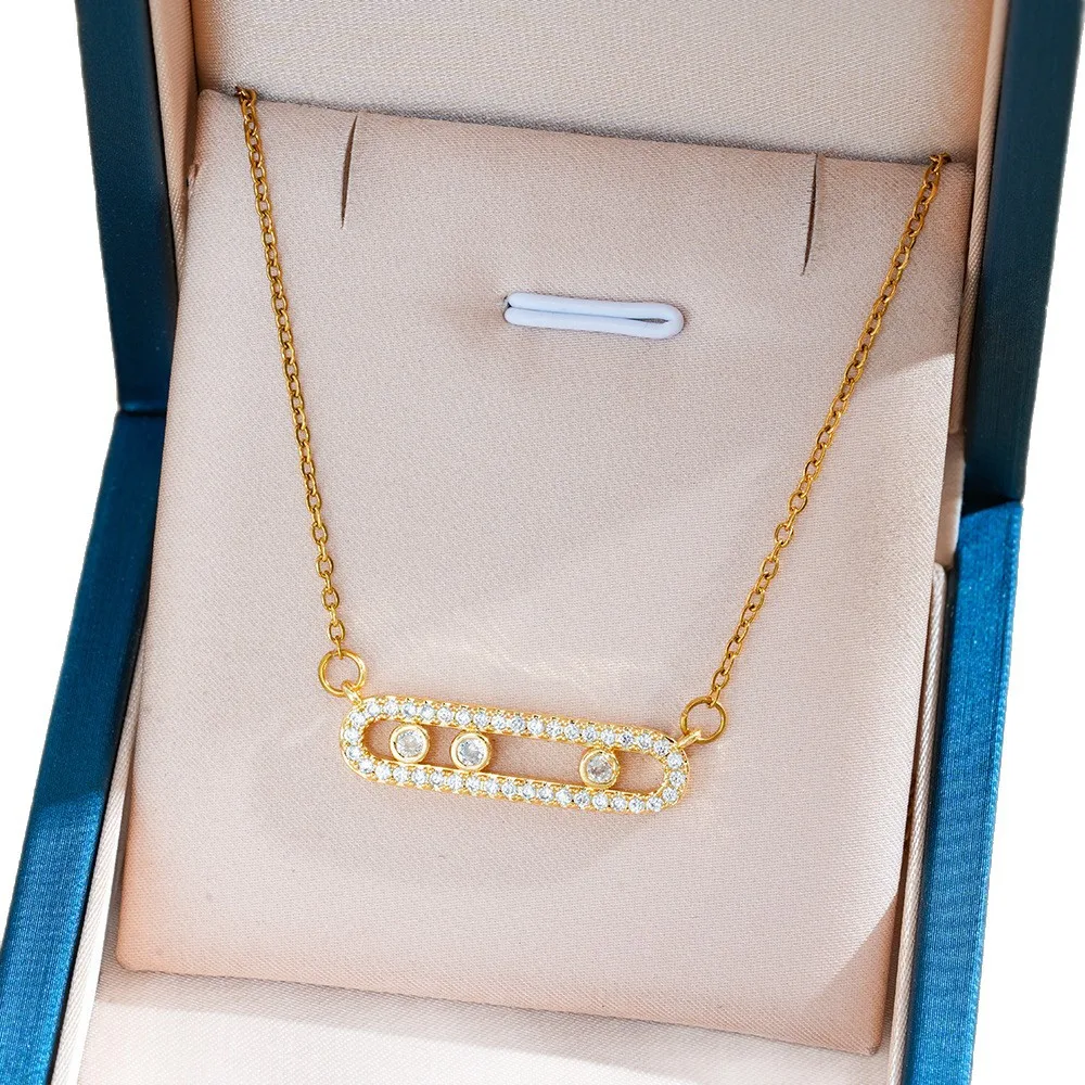 2025This copper-plated genuine gold zirconium paperclip titanium steel necklace exudes a light luxury, high-end and simple charm
2025This copper-plated genuine gold zirconium paperclip titanium steel necklace exudes a light luxury, high-end and simple charm