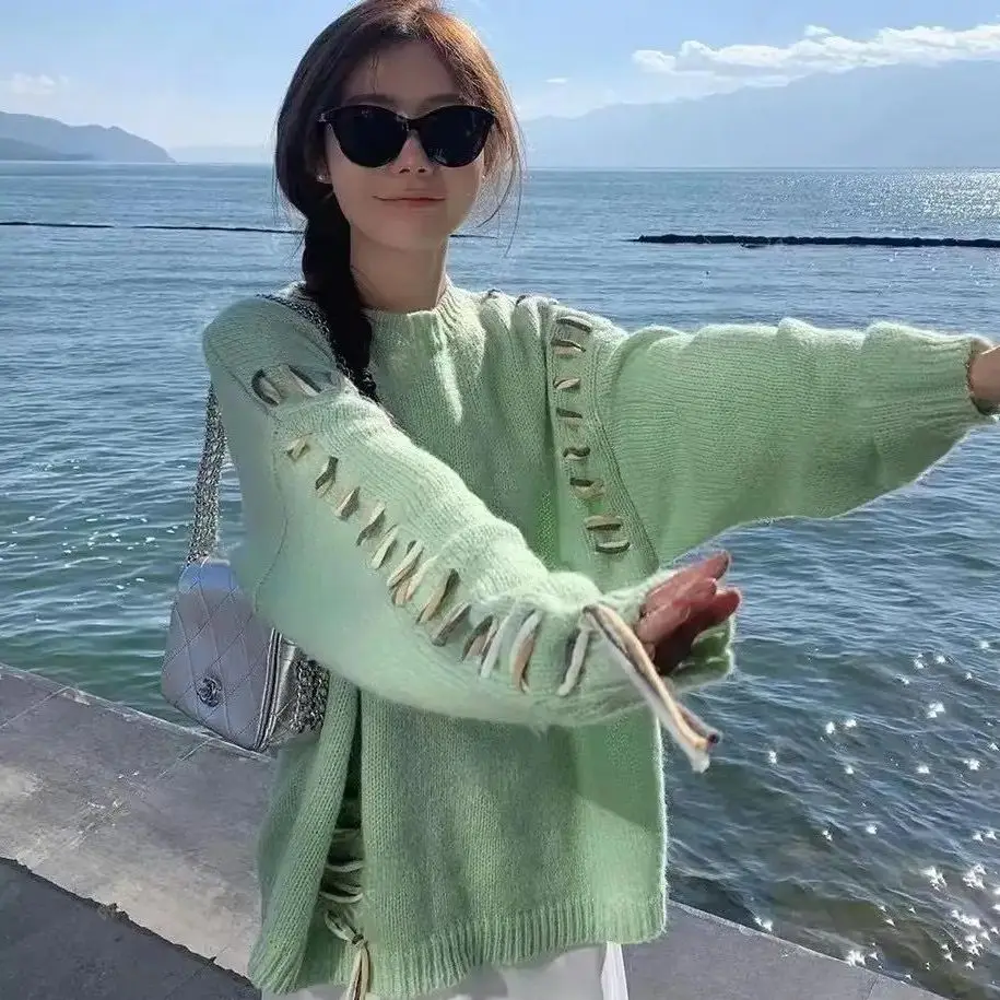 Drawstring Round Neck Knitted Sweater 2024 Autumn Winter New Style Women Design Loose Lazy Style Pullover Top
Drawstring Round Neck Knitted Sweater 2024 Autumn Winter New Style Women Design Loose Lazy Style Pullover Top