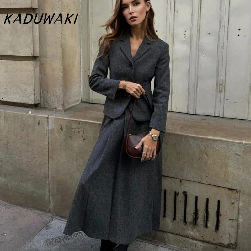 KADUWAKI Autumn Suits for Women Fashion Lapel Sheath Single Breasted Blazer Textured Commute Office Lady Women's Skirt Y2k 2pcs 
KADUWAKI Autumn Suits for Women Fashion Lapel Sheath Single Breasted Blazer Textured Commute Office Lady Women's Skirt Y2k 2pcs