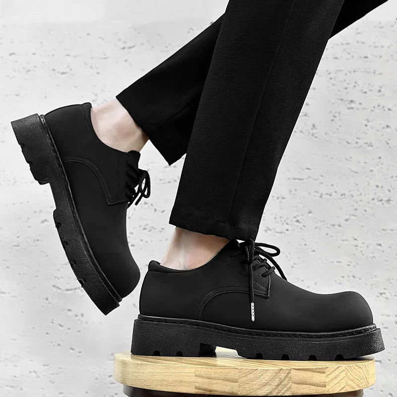 Thick-soled Men's Shoes for Spring and Autumn 2025, New Fashionable Low-top Large-head Leather Shoes, Youthful and Casual Shoes
Thick-soled Men's Shoes for Spring and Autumn 2025, New Fashionable Low-top Large-head Leather Shoes, Youthful and Casual Shoes