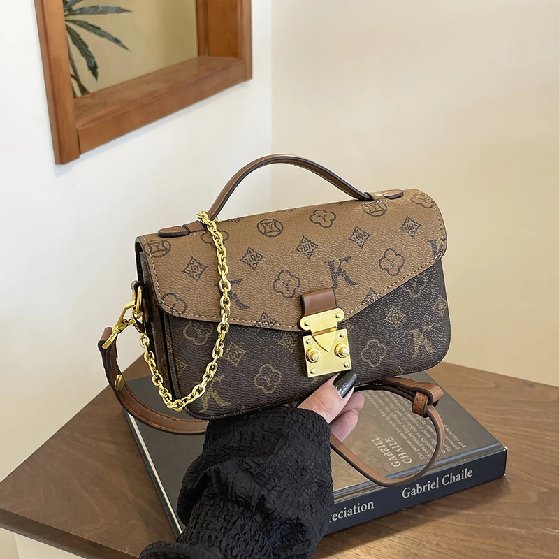 Vintage Minimalist Unique Casual Bag Stylish Fashionable With Trendy Letter Logo For Women Crossbody High-End Leather Purse
Vintage Minimalist Unique Casual Bag Stylish Fashionable With Trendy Letter Logo For Women Crossbody High-End Leather Purse