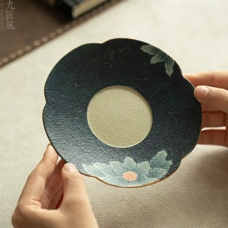 Ручная роспись подсолнечника чайник поднос синий и белый подглазурный керамический чайный сервиз Gongfu сервировочная тарелка для сухого пивоварения
Ручная роспись подсолнечника чайник поднос синий и белый подглазурный керамический чайный сервиз Gongfu сервировочная тарелка для сухого пивоварения