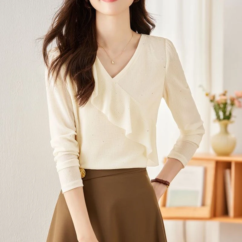 Spring Autumn New Solid Color T-Shirts Women V-neck Long Sleeve Ruffles Pullovers Korean Style Elegant Casual All-match Tops
Spring Autumn New Solid Color T-Shirts Women V-neck Long Sleeve Ruffles Pullovers Korean Style Elegant Casual All-match Tops