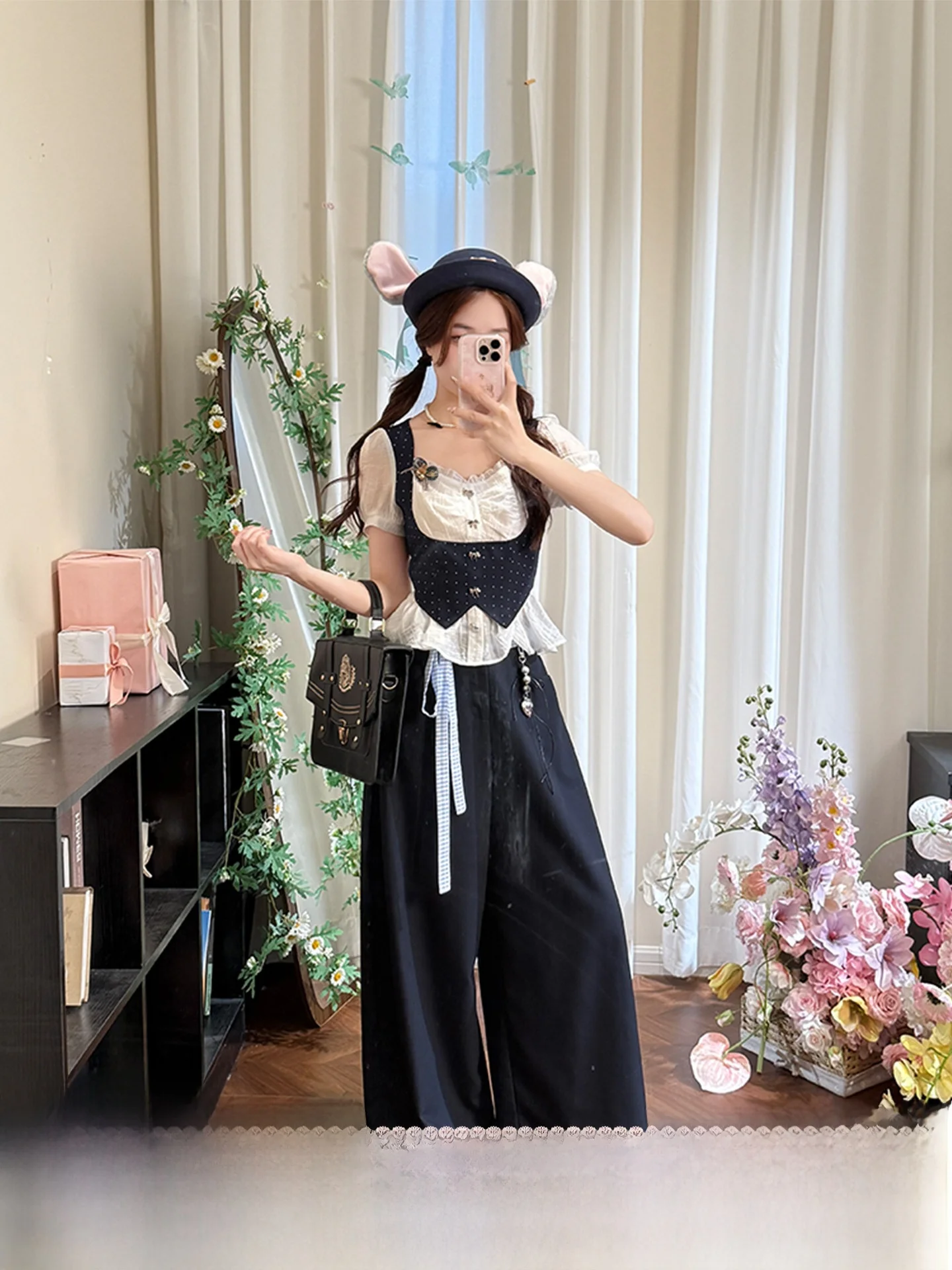 Retro Style Spliced Short Sleeve T-Shirt Women's Summer Miniature Size Fabric Pig Handmade Souvenir Thousand Gold Wind Style
Retro Style Spliced Short Sleeve T-Shirt Women's Summer Miniature Size Fabric Pig Handmade Souvenir Thousand Gold Wind Style